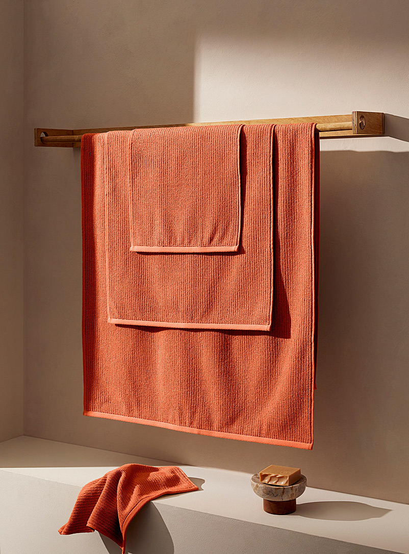 Simons Maison Orange Cotton and modal towels Ultra-soft and fluffy, grooved texture