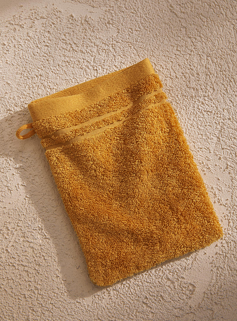 Simons Maison Dark Yellow Egyptian cotton wash mitt