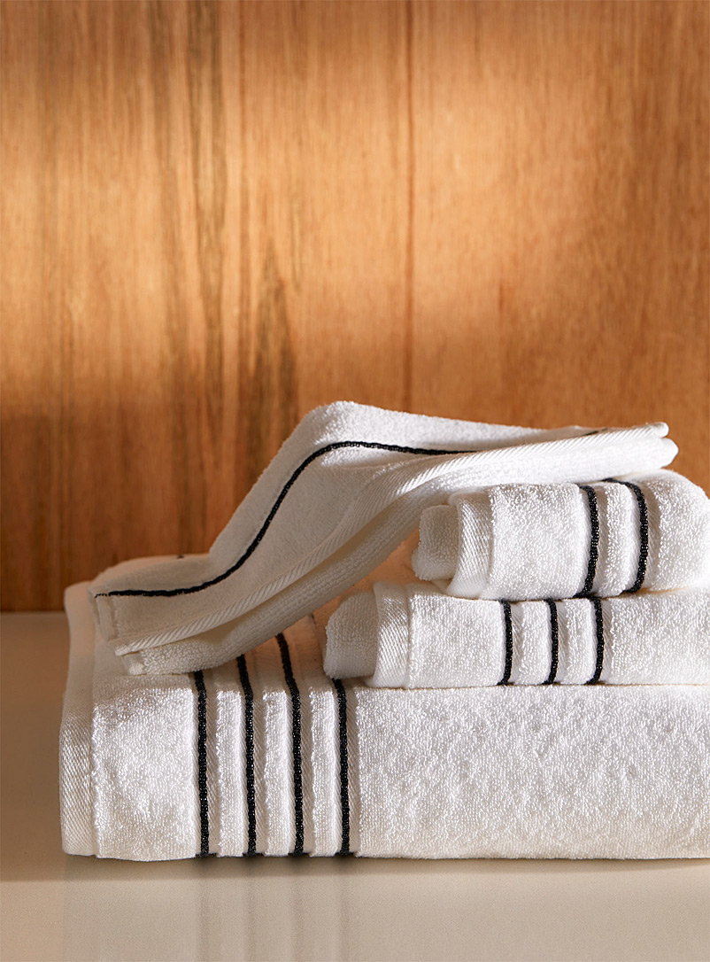 Simons Maison: Les serviettes coton bio rayures relief noires Blanc et noir