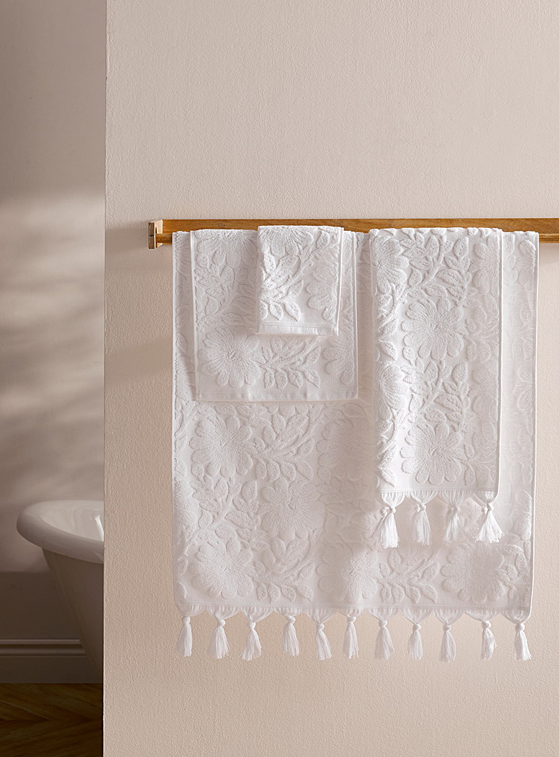 Simons Maison White Floral jacquard towels