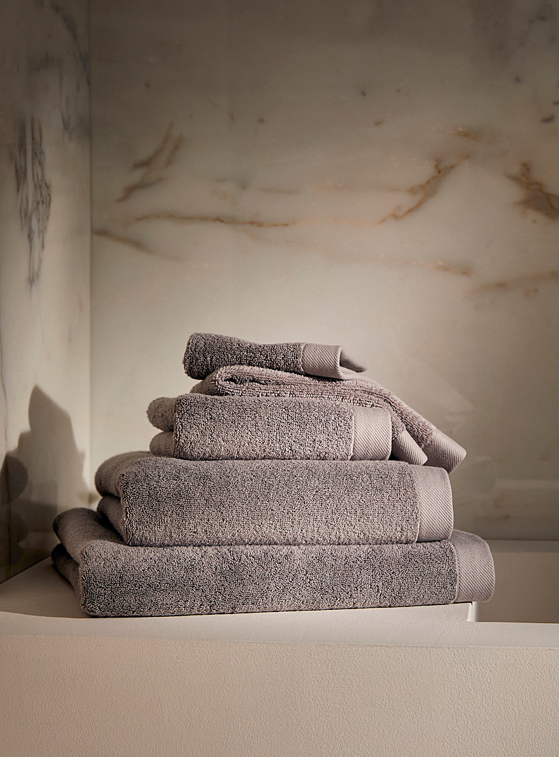Simons Maison Grey Céleste zero-twist towels Soft and plush, highly absorbent