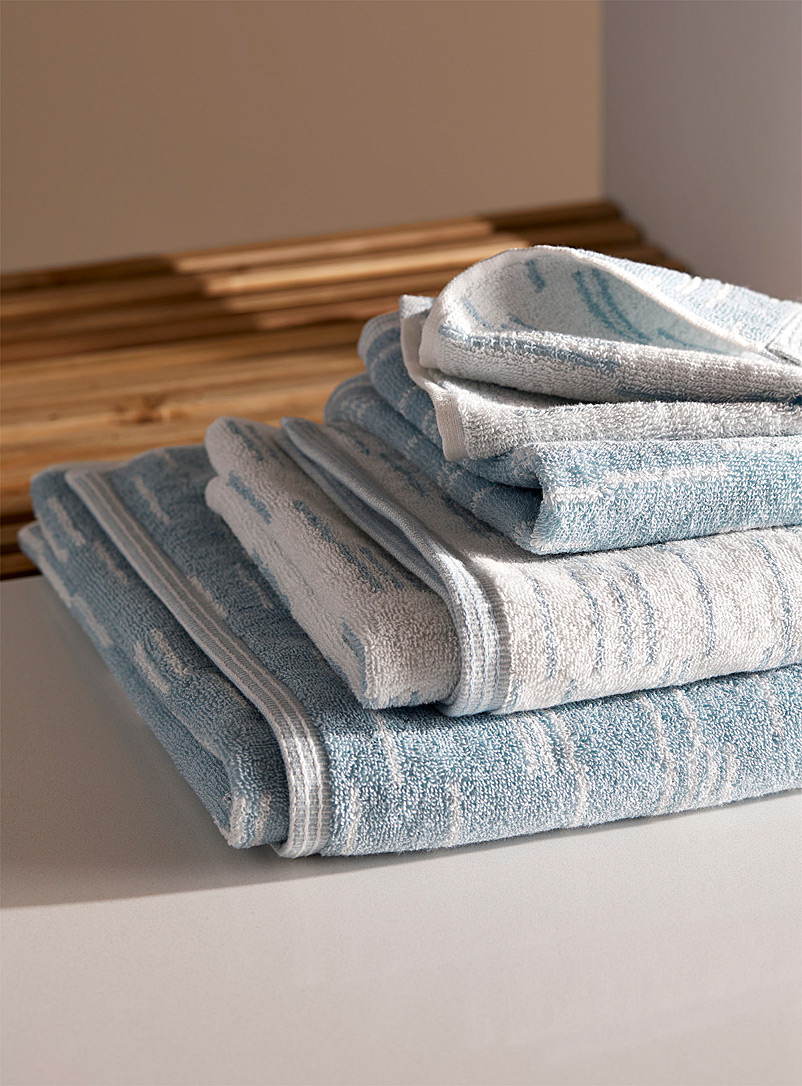 Simons Maison Patterned White Ocean swell organic cotton towels