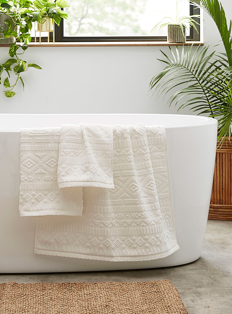 Simons Maison Ivory White Embossed bogolan towels