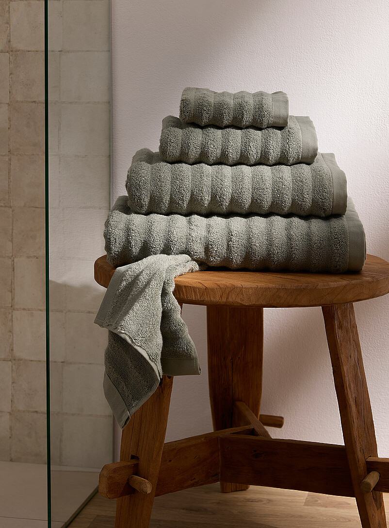 Textured Cotton Towels Soft And Absorbent, Wide Waves
