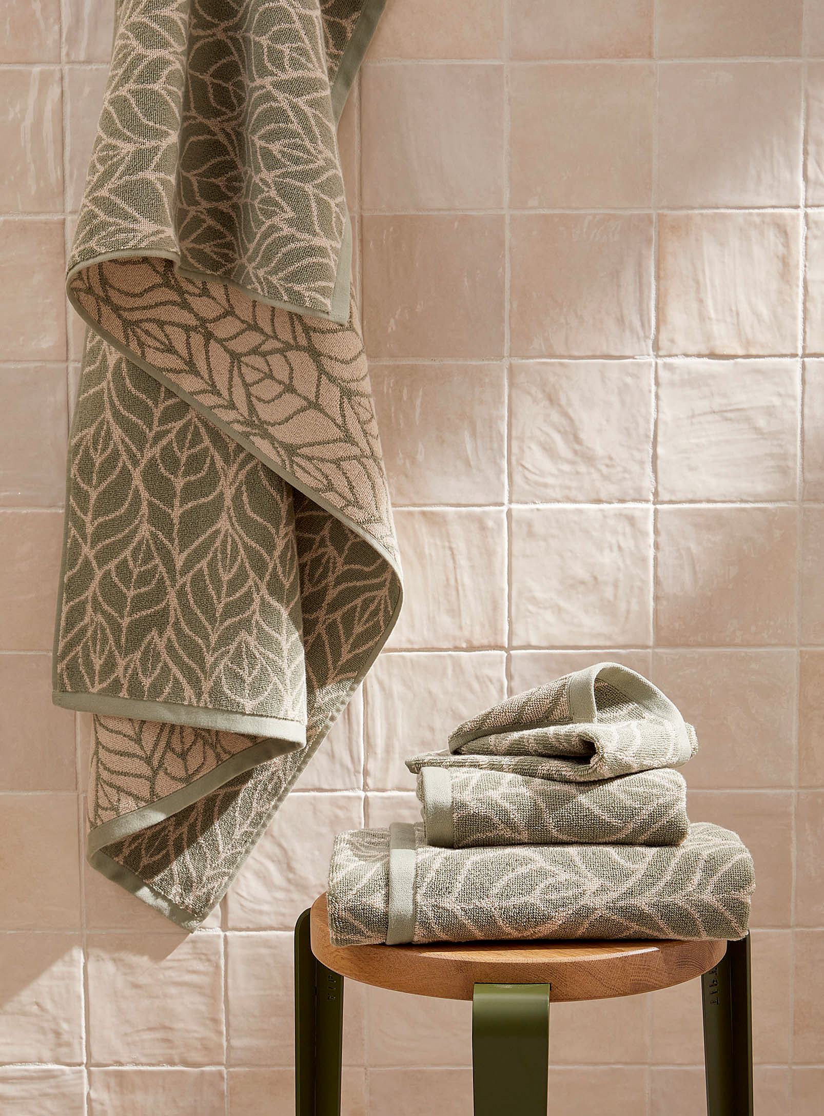 Simons Maison - Organic cotton contrasting leaves jacquard towels