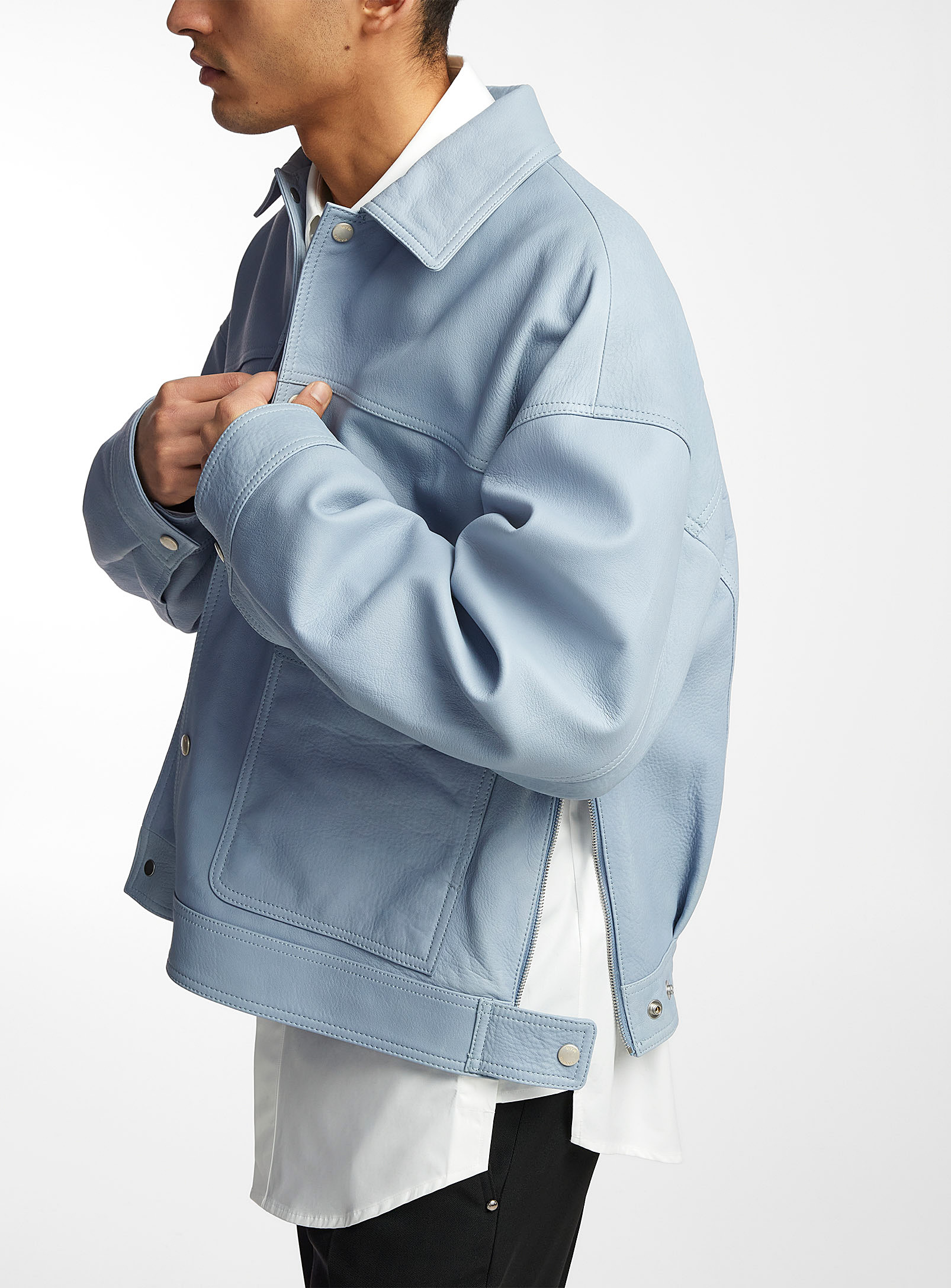 Wooyoungmi - La veste cuir bleue coupe carrée