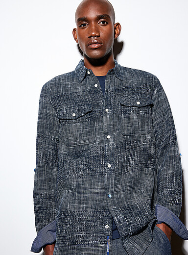 Semi-plain indigo knit shirt <b>Regular fit</b>