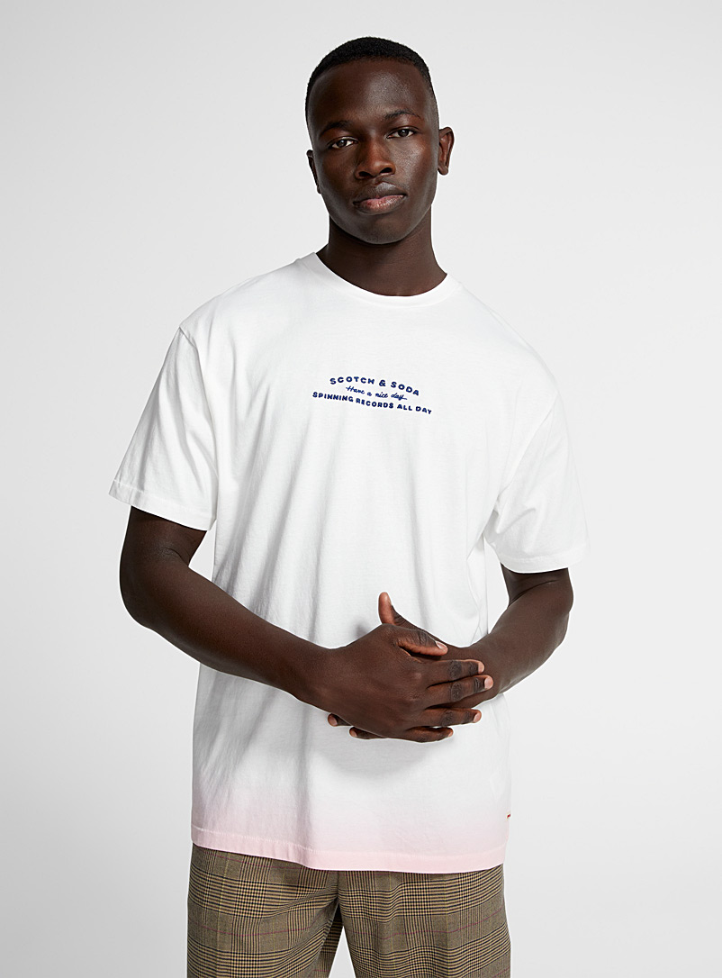 Scotch & Soda: Le t-shirt tourne-disque rétro Blanc pour homme