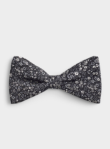 Floral bow tie