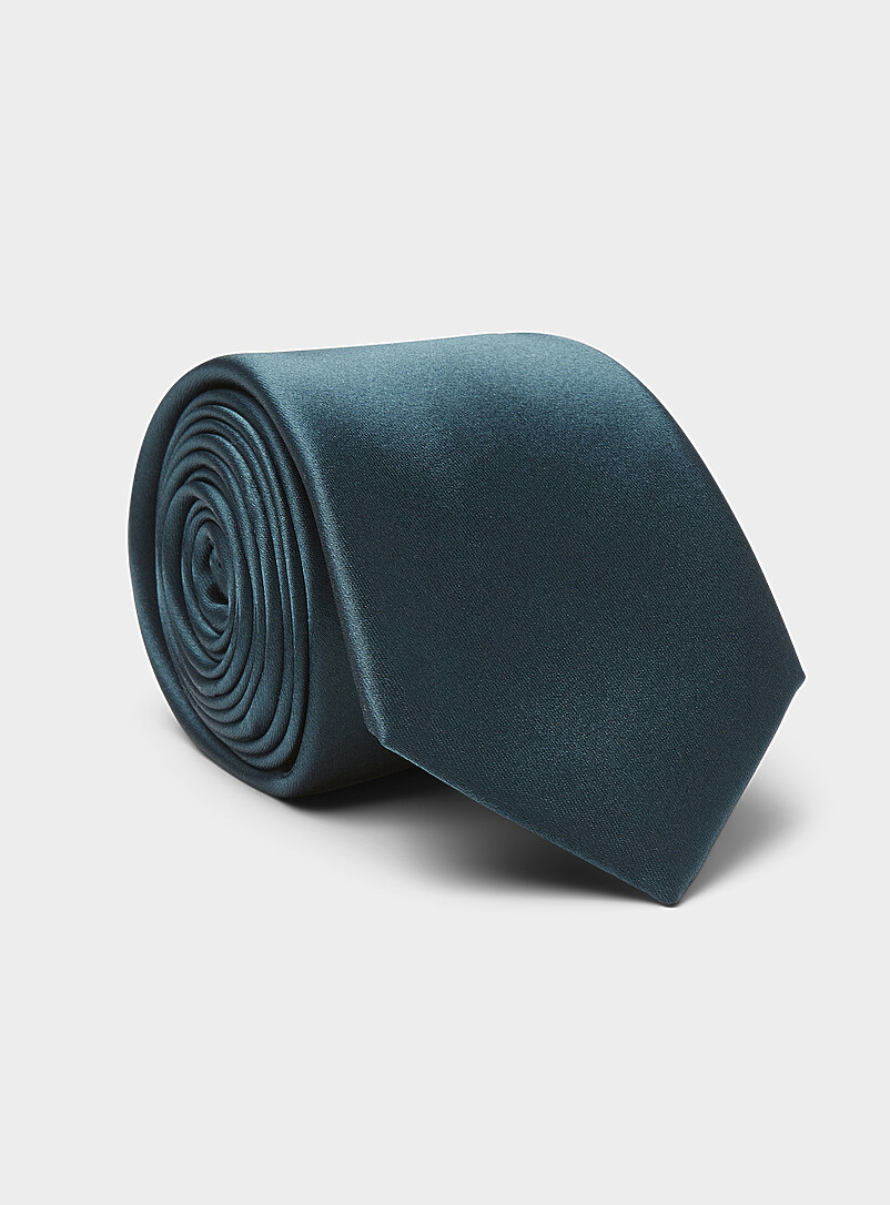 Blick: La cravate color&eacute;e satin&eacute;e Noir pour homme