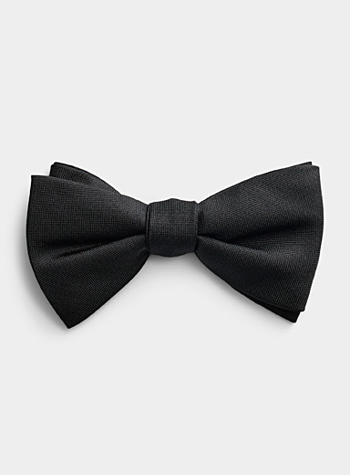 Le n&oelig;ud papillon microdamier color&eacute;