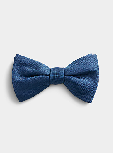 Le n&oelig;ud papillon microdamier color&eacute;