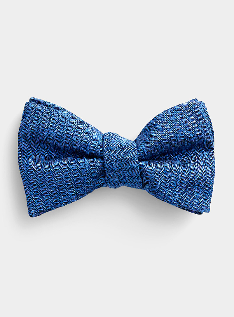 Blick Sapphire Blue Textured solid bow tie for men