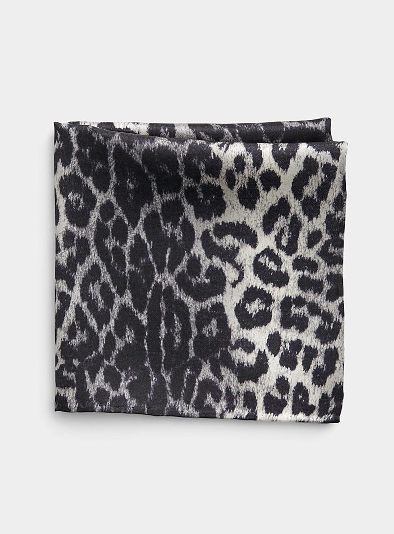 Blick Patterned grey Leopard print pocket square for men