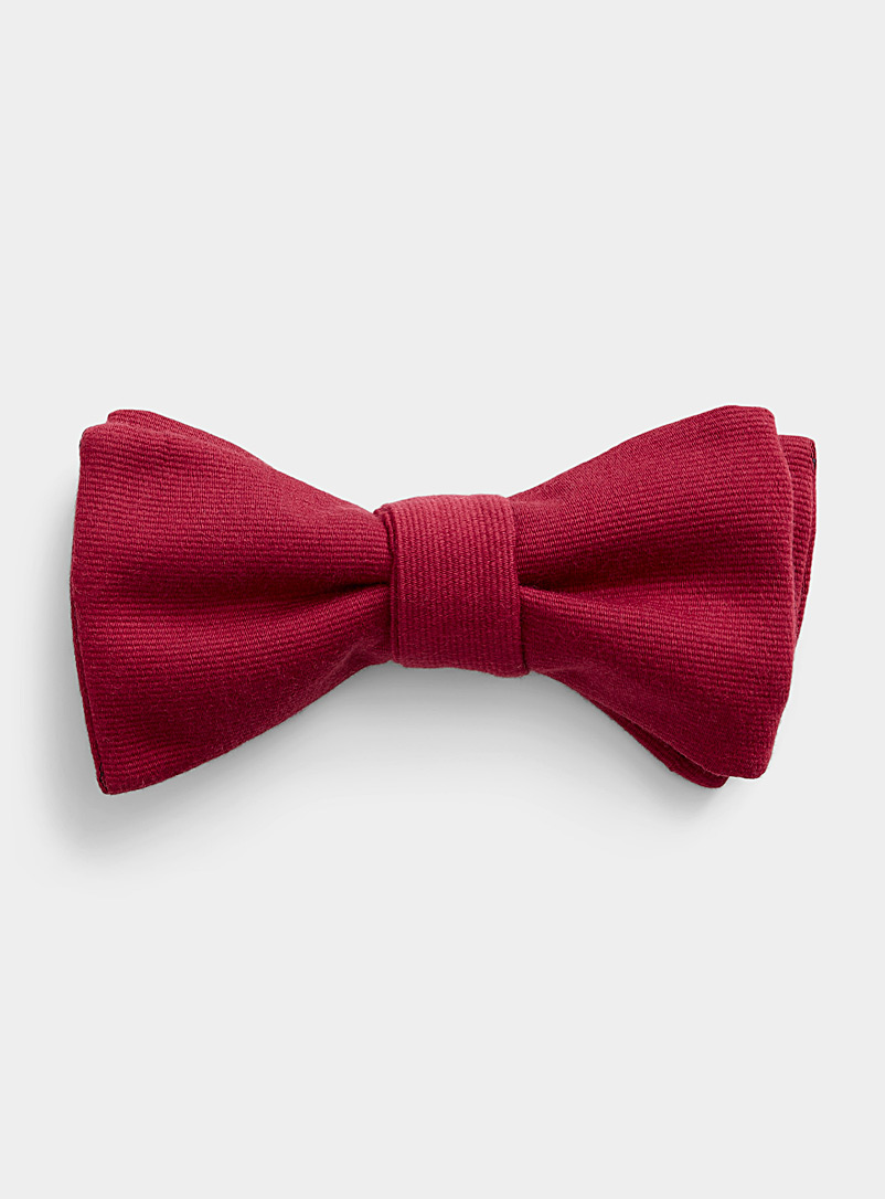 Blick Burgundy Textured colourful bow tie for men