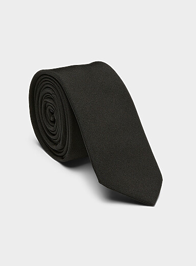 Pure silk solid skinny tie