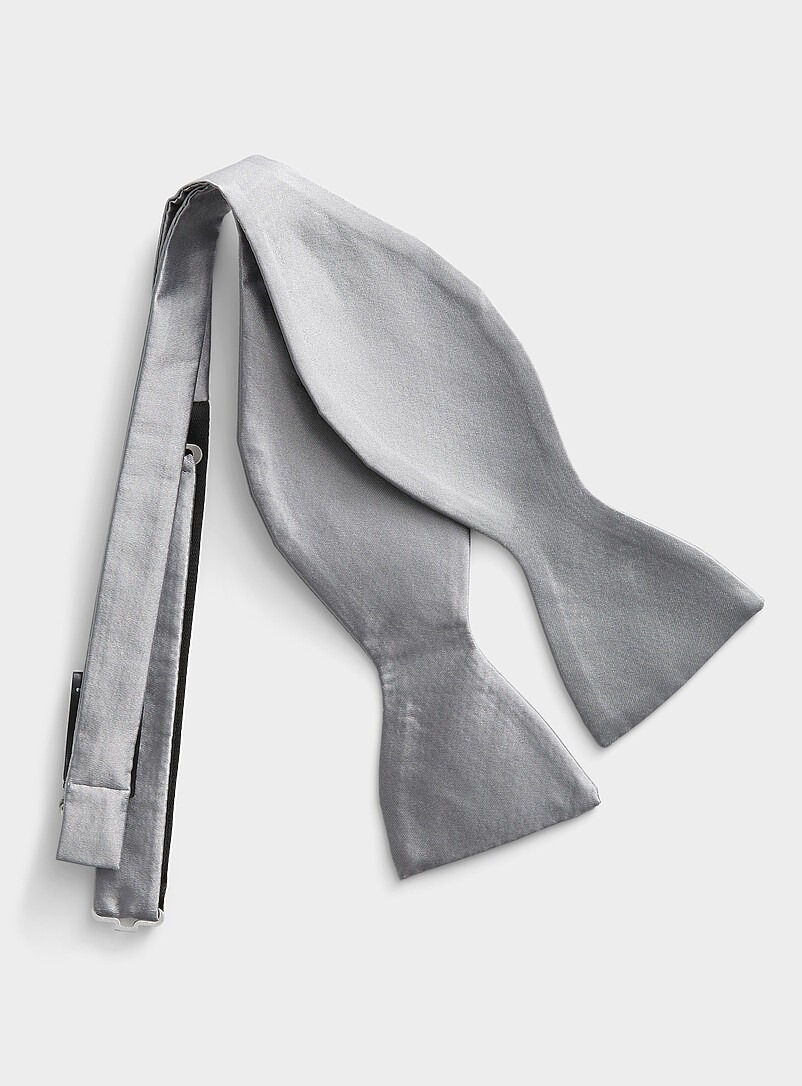 Solid Satiny Bow Tie