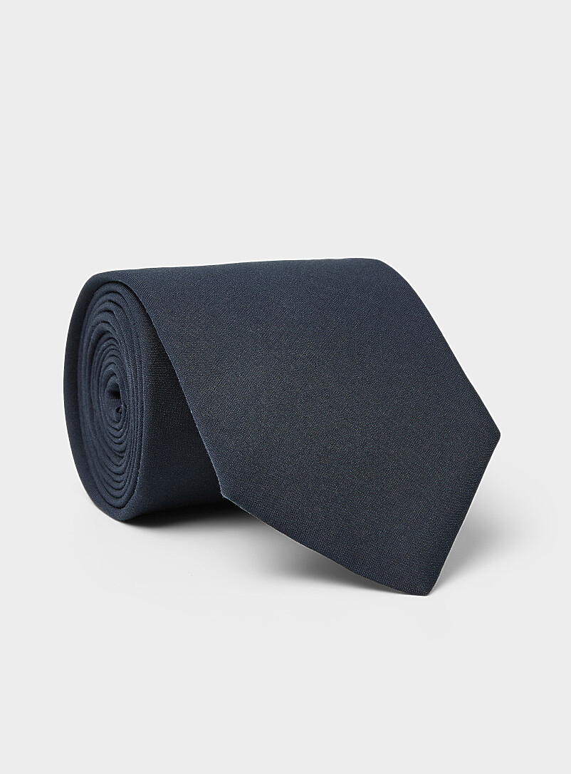 Solid Fluid Tie