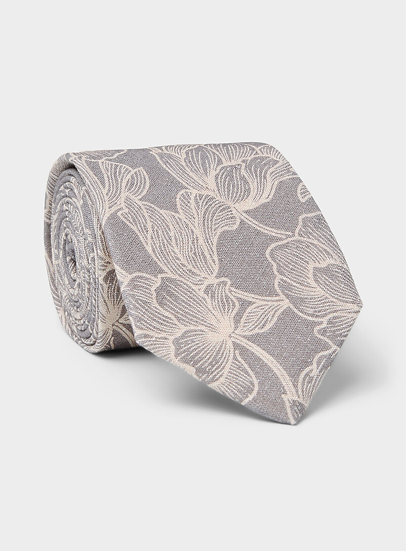 Summer flowers tie product image (primary)