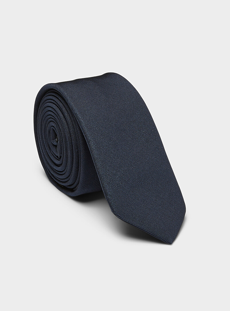 Pure silk solid skinny tie product image (primary)