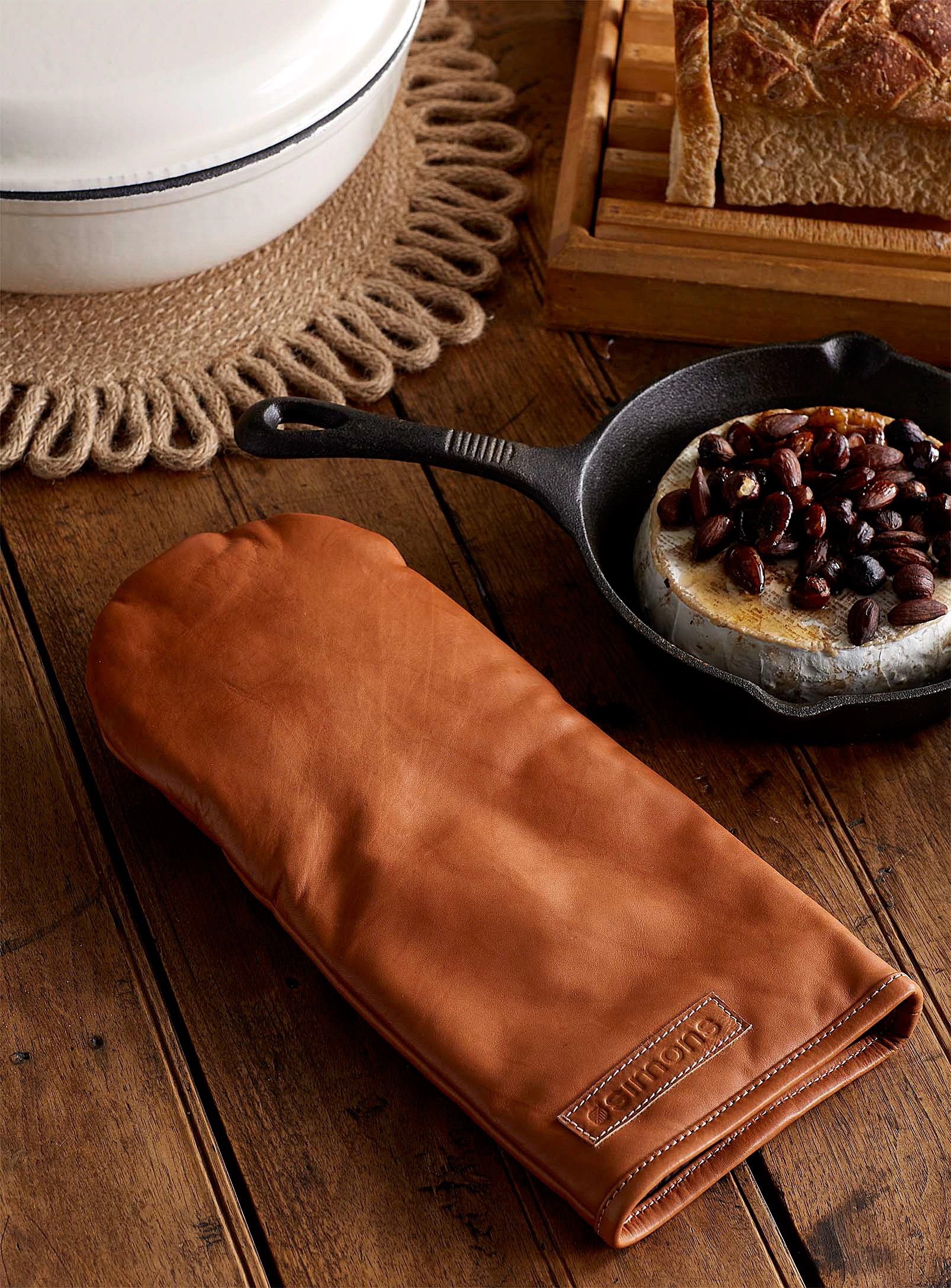 Simons Maison Genuine Leather Oven Mitt In Fawn