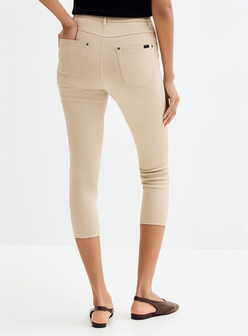 Hue: Le legging capri denim extensible uni Noir pour femme