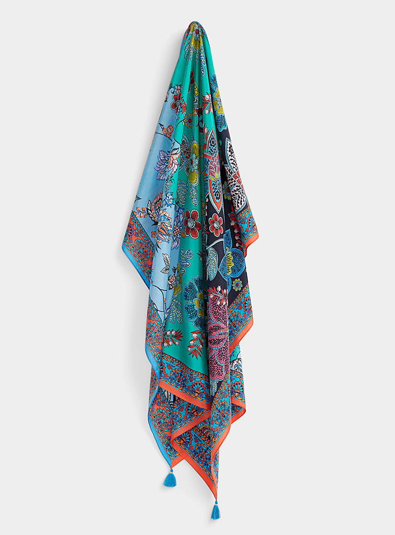 Echo Design: Le foulard pure soie fleurs stylisées Assorti pour femme