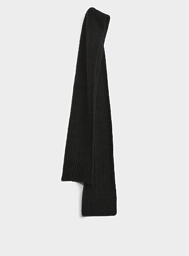 Thick ribbed knit narrow scarf | Simons | Women's Winter Scarves and ...