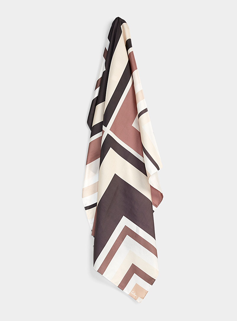 Echo Design: Le foulard carreaux rythmés Noir à motifs pour femme