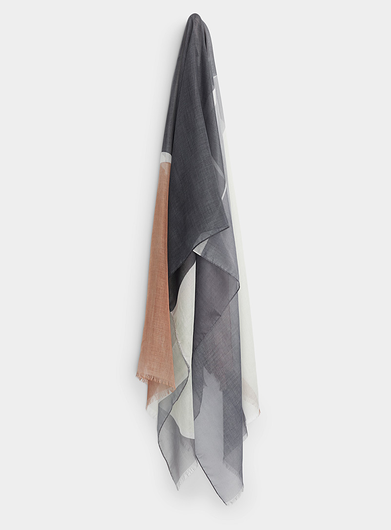 Echo Design: L'écharpe légère abstraction géo Noir à motifs pour femme