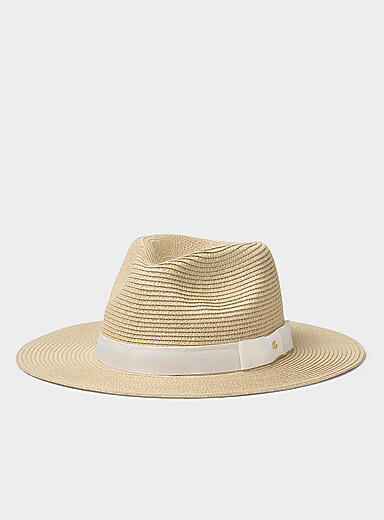 Le fedora ceintur&eacute; en paille de papier