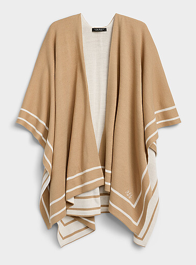 Contrast-edge shawl