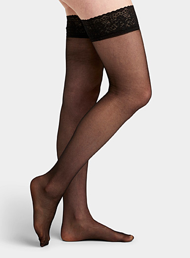 Lacy pattern thigh-high style pantyhose