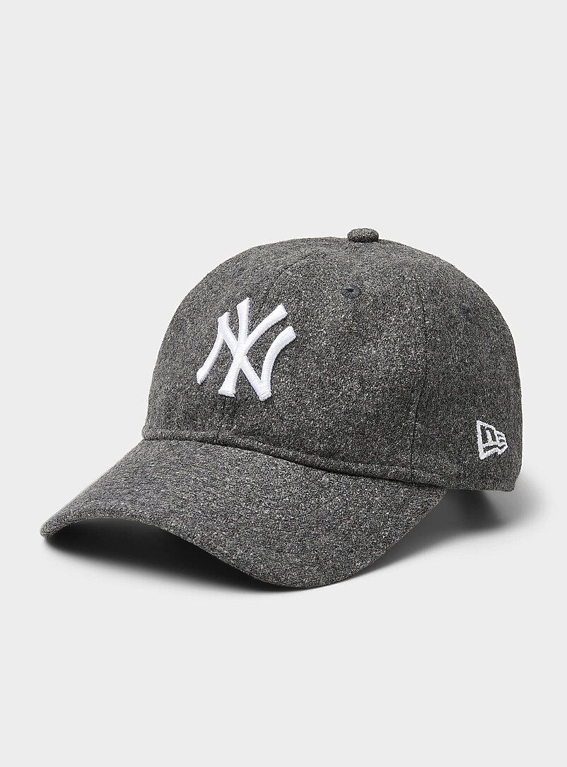 Casquette Verte Casquette Baseball Déchirée Style Détruit - Unisexe, 6 Panneaux, Réglable Par Boucle, 100% Coton Casquette Verte Casquette Baseball Déchirée Style Détruit - Unisexe, 6 Panneaux, Réglable Par Boucle, 100% Coton