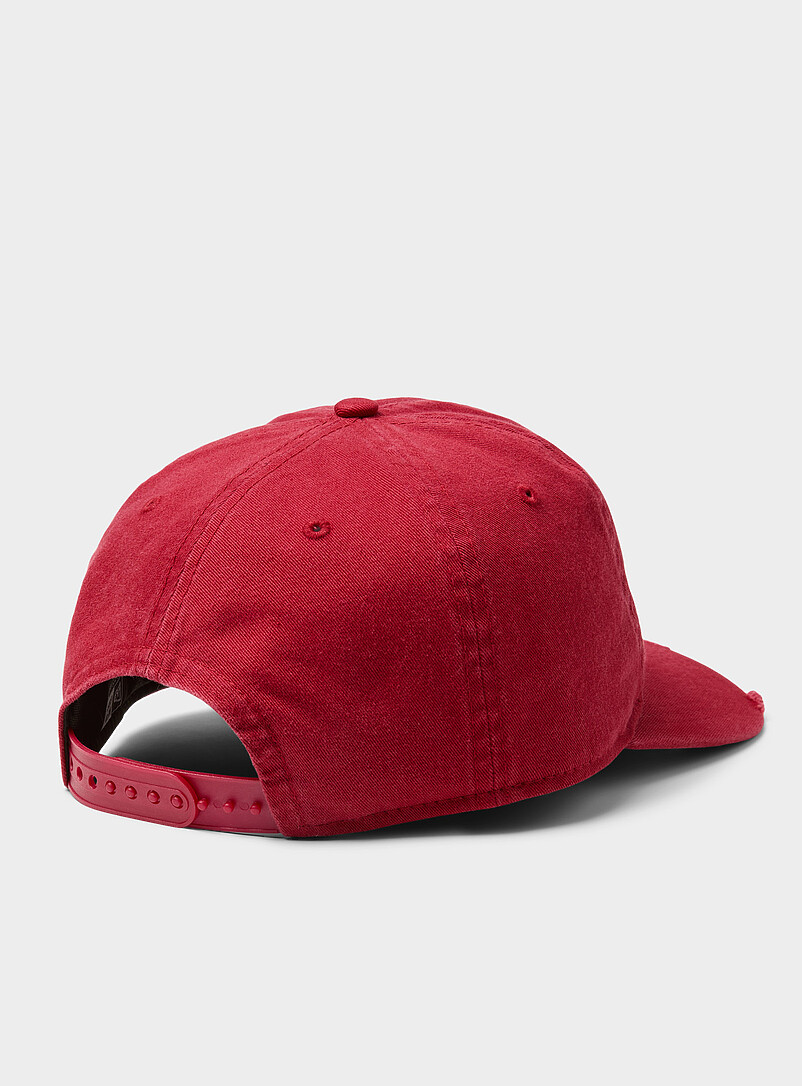 New Era Red Houston Astros distressed cap <b>Available exclusively at Simons</b> for men