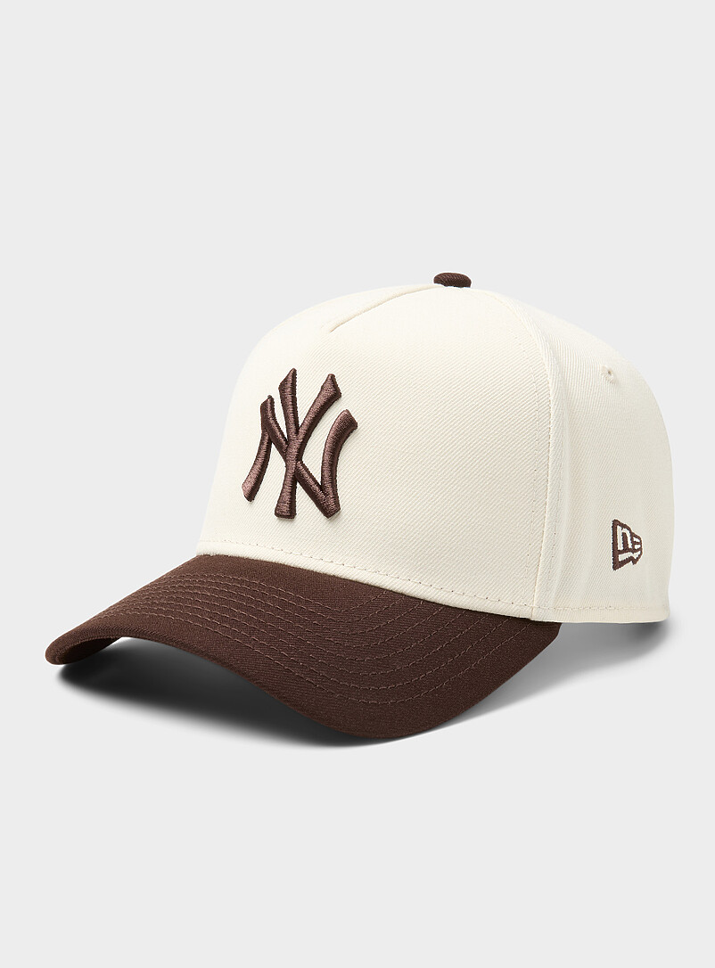 Contrasting NY Yankees cap product image (primary)