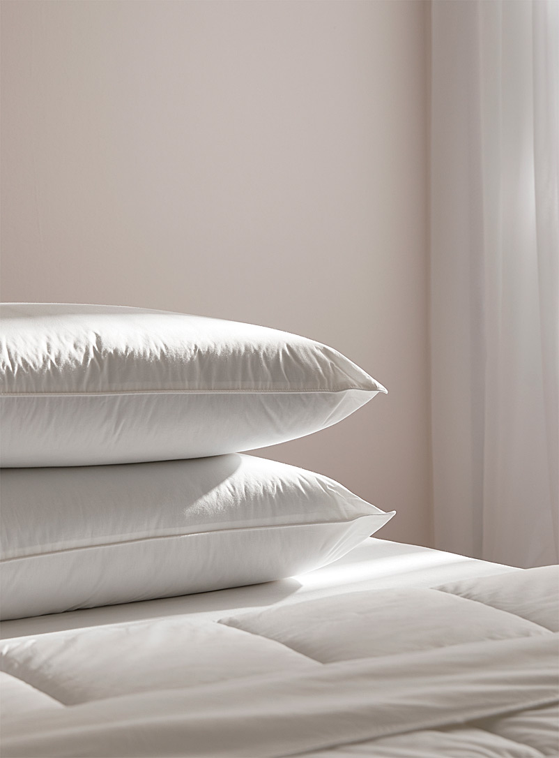Sonatine recycled polyester pillow Soft support product image (primary)