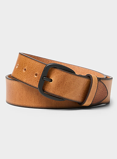 La ceinture bords fonc&eacute;s