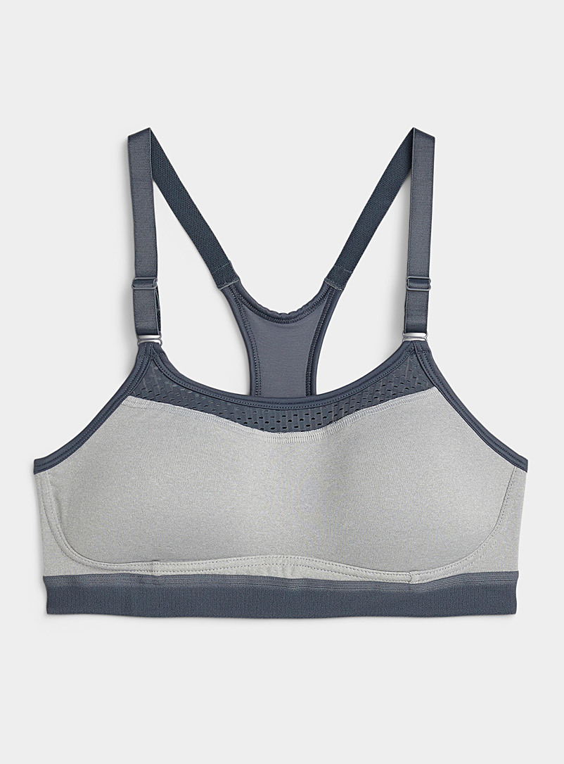 https://imagescdn.simons.ca/images/8279-211666-4-A1_2/micro-perforated-straight-collar-sports-bra.jpg?__=7