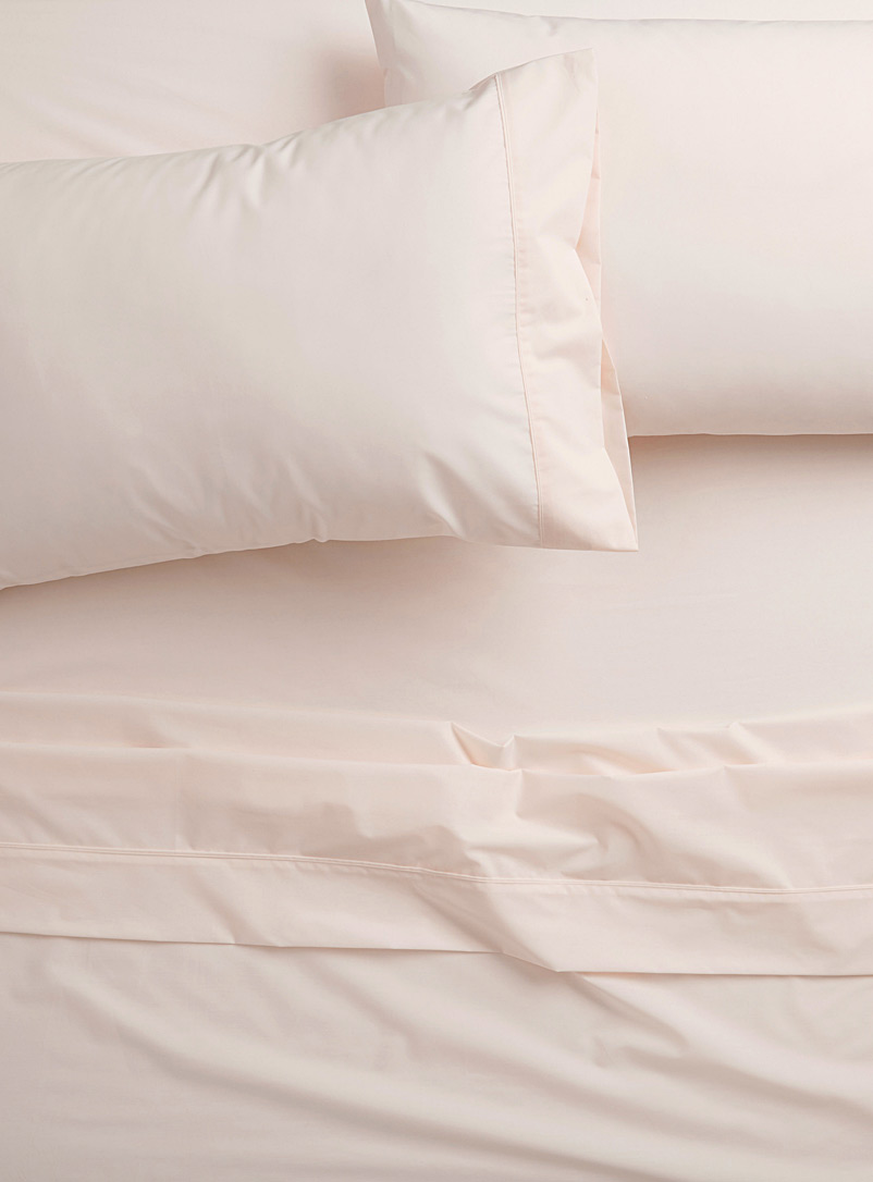 Simons Maison Dusky Pink Colourful 200-thread-count percale plus sheet Fits mattresses up to 15 in