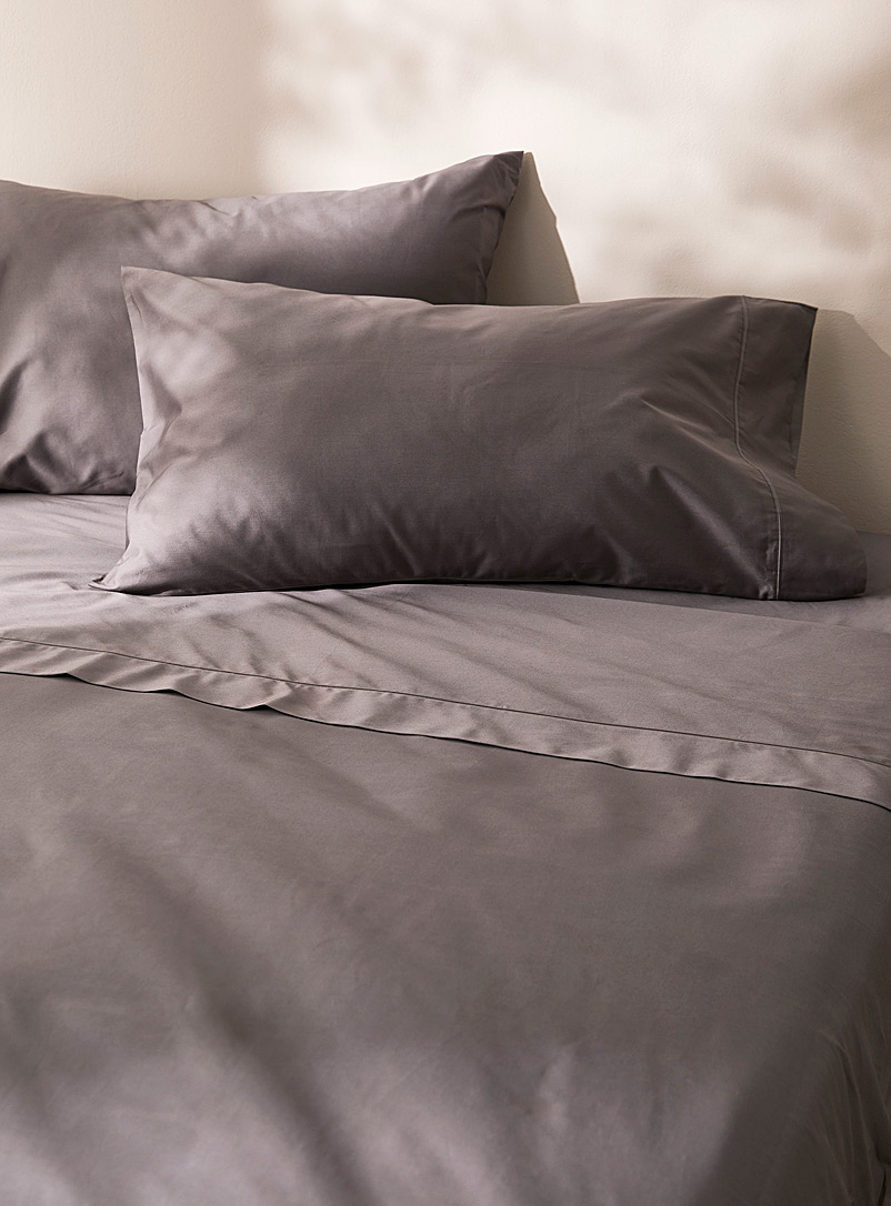 Simons Maison Charcoal Egyptian cotton sheet set 480-thread-count Fits mattresses up to 16 in