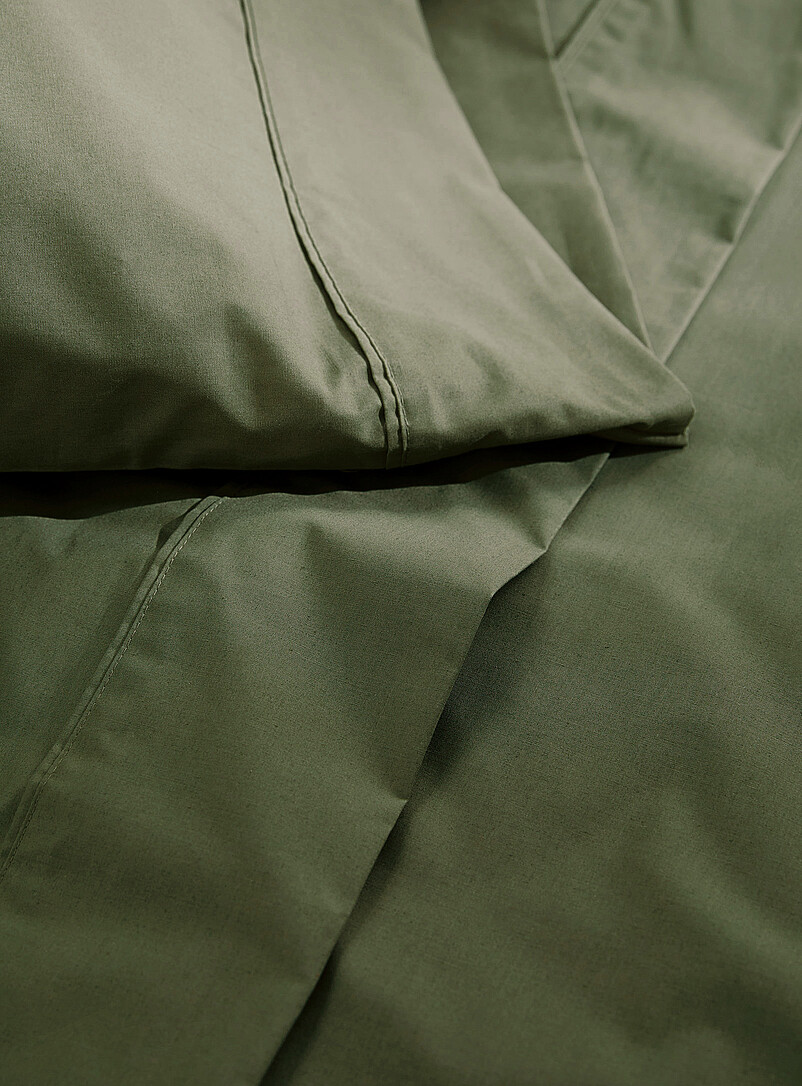 Simons Maison White Solid percale plus sheet 200-thread-count Fits mattresses up to 15 in