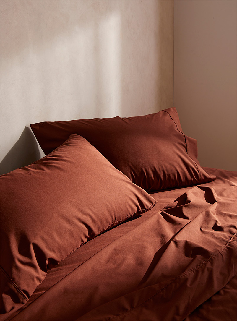 Simons Maison Brown Percale plus 200-thread-count fitted sheet Fits mattresses up to 15 in