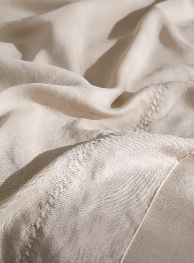 Simons Maison: L'ensemble draps lyocell d&eacute;lav&eacute; Pour matelas jusqu'&agrave; 16 po Brun