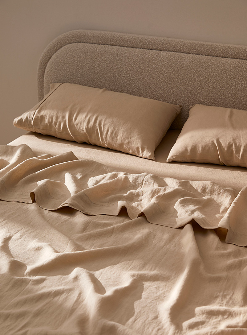 Simons Maison Ecru/Linen Washed pure linen bedsheet set Fits mattresses up to 15 in