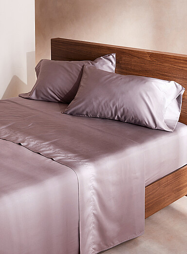Simons Maison Lilacs Bamboo rayon and organic cotton sheet set 300-thread-count Fits mattresses up to 16 in