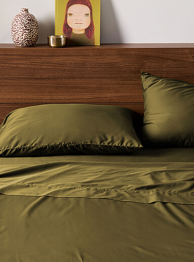 Simons Maison Khaki/Sage/Olive Cotton-bamboo rayon solid sheet set 300-thread-count Fits mattresses up to 16 in