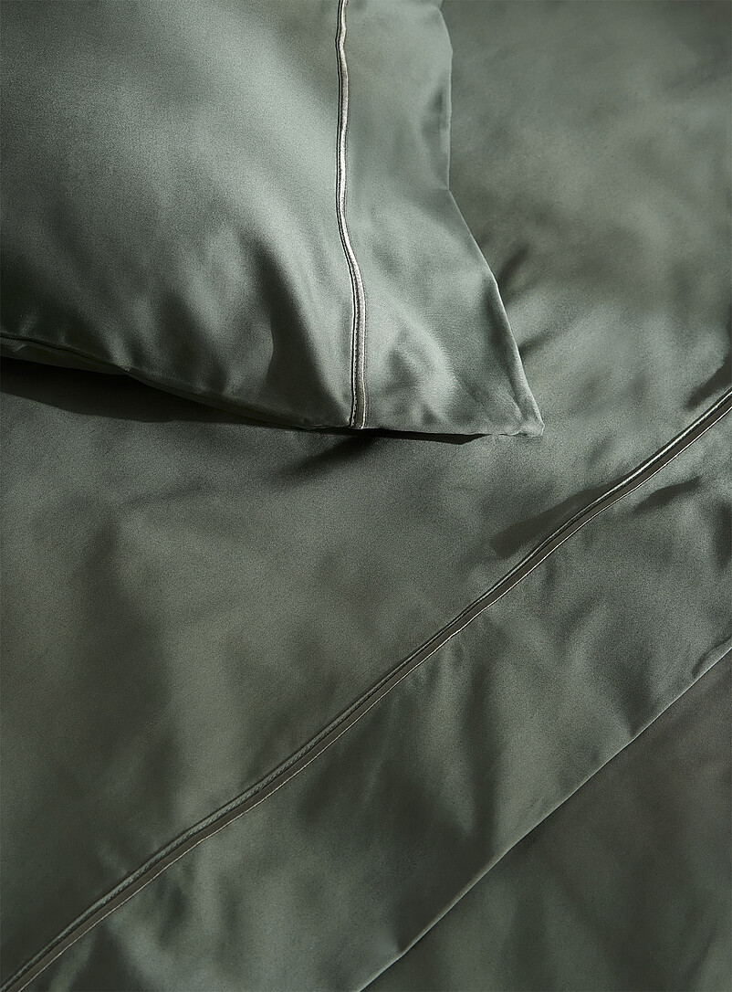 Simons Maison Mossy Green Egyptian cotton sheet set 480-thread-count Fits mattresses up to 16 in