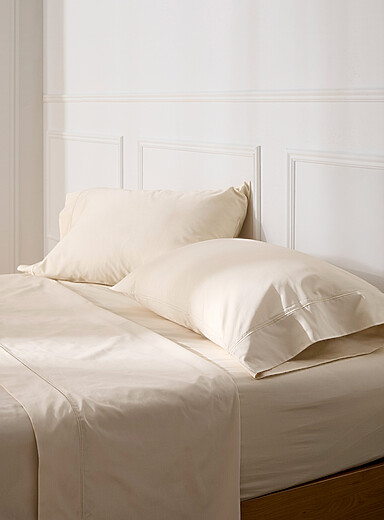 Simons Maison Off White Satiny finish Egyptian cotton sheet set 480-thread-count Fits mattresses up to 16 in