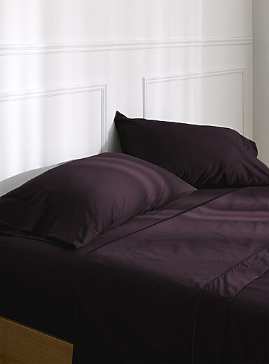 Simons Maison Plum Satiny finish Egyptian cotton sheet set 480-thread-count Fits mattresses up to 16 in